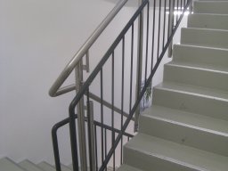 Innengelaender Edelstahl lackiert-037